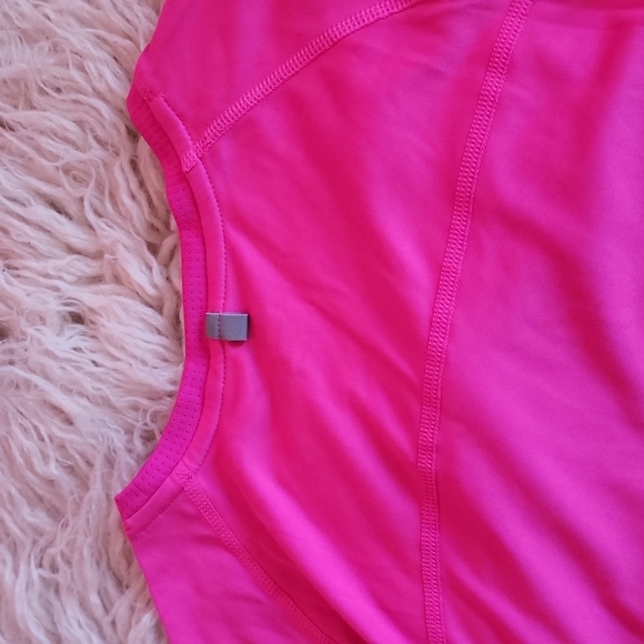 NEW!  Nike Running Long Sleeve Miler Running Athletic Top in Hot Pink - Picture 11 of 11